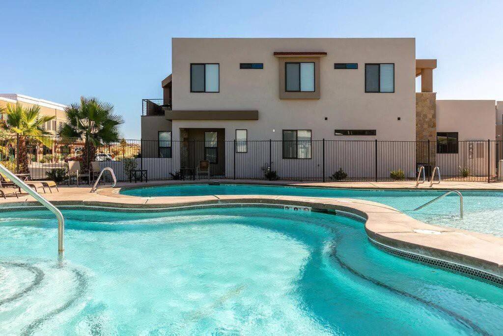 Coral Canyon Pool Private Hot Tub Fire Pit Waszyngton Zewnętrze zdjęcie